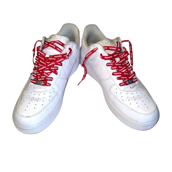 The Supreme x Nike Air Force 1 Low White Red Laces Men’s 12 Excellent Condition - Picture 3 of 7